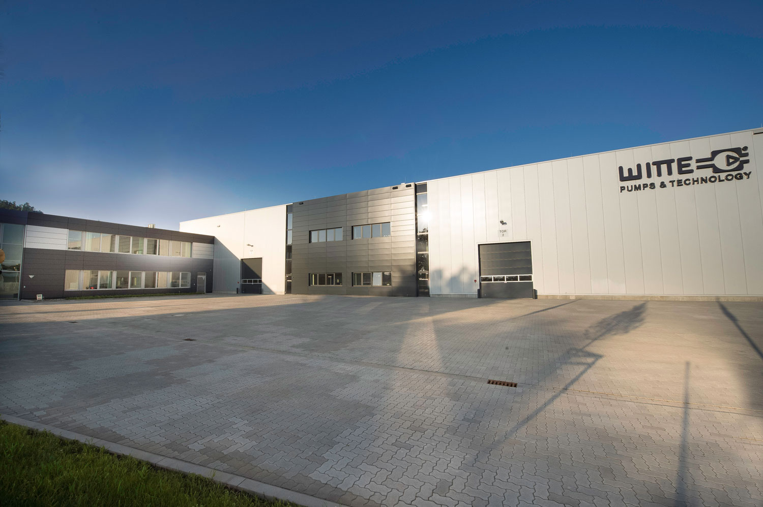 Aussenansicht_WITTE_Betriebsgelände_Tornesch_low
